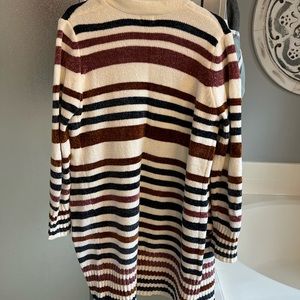 Chenille long sweater. Buckle brand. Size M.